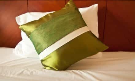 Why You Should Try a Silk Pillowcase