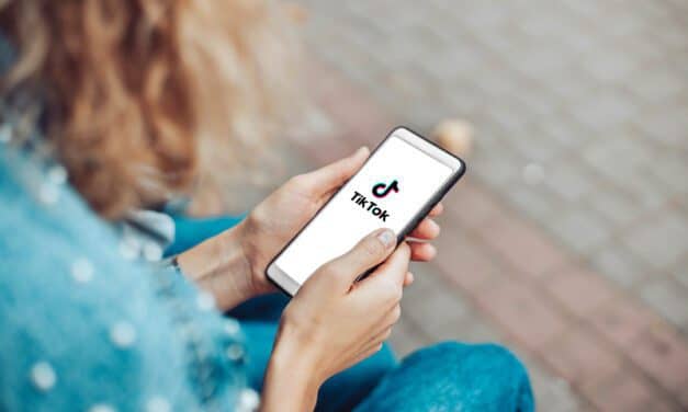 TikTok Trends Affecting Plastic Surgery