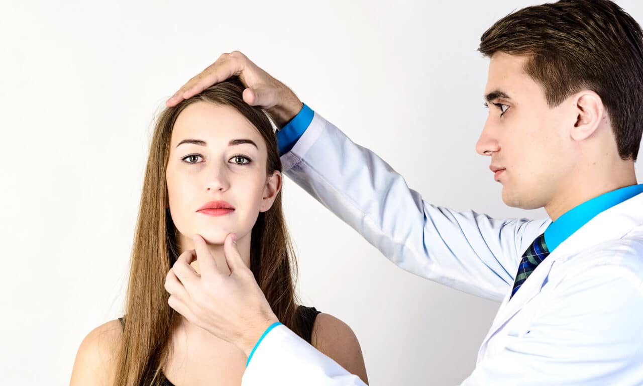 Gen Z Surgeons Shift Focus to Aesthetic Medicine, Raising Concerns for Reconstructive Surgery
