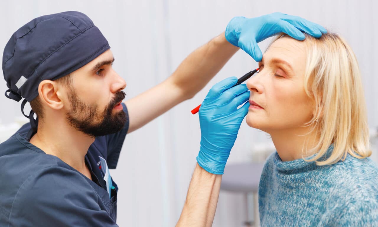 Eyelid Surgery Leads Global Aesthetic Procedures in 2025